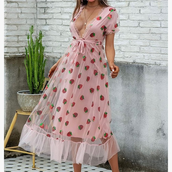 Dresses & Skirts - Strawberry women dress